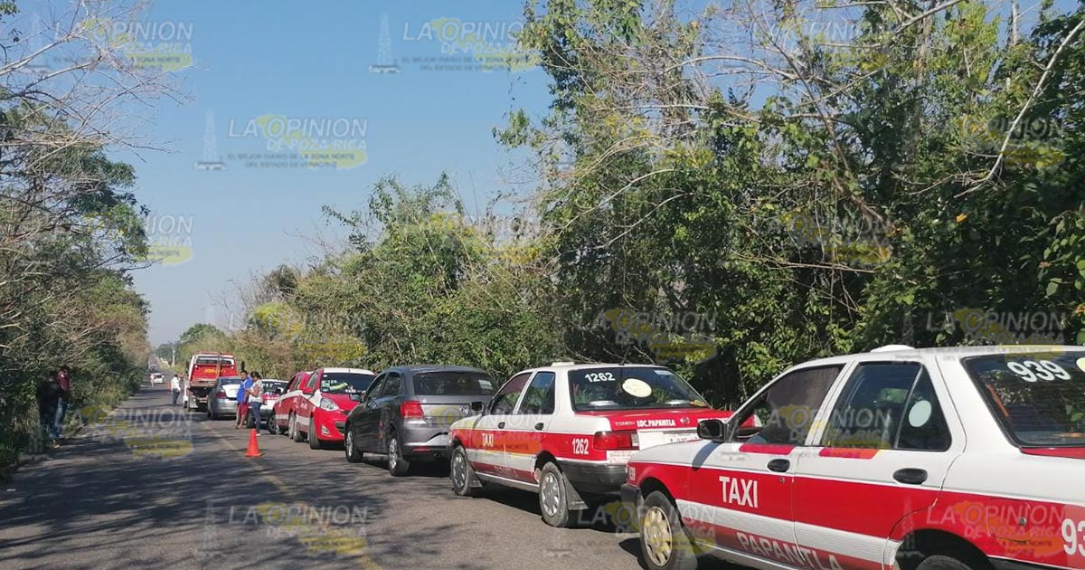 Taxista choca contra Aveo Taxista choca contra Aveo 2