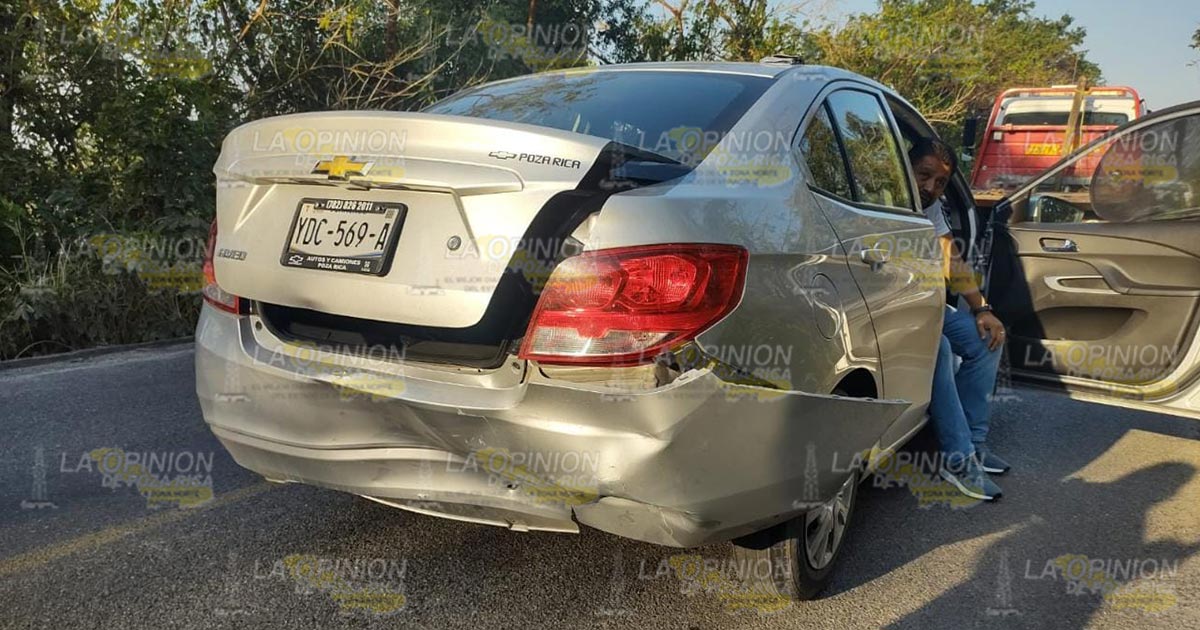Taxista choca contra Aveo Taxista choca contra Aveo 6