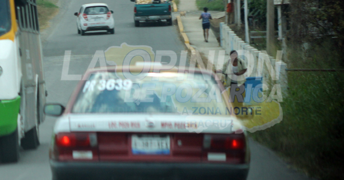 Taxistas le apuestan a la Semana Santa, para reactivar su economía