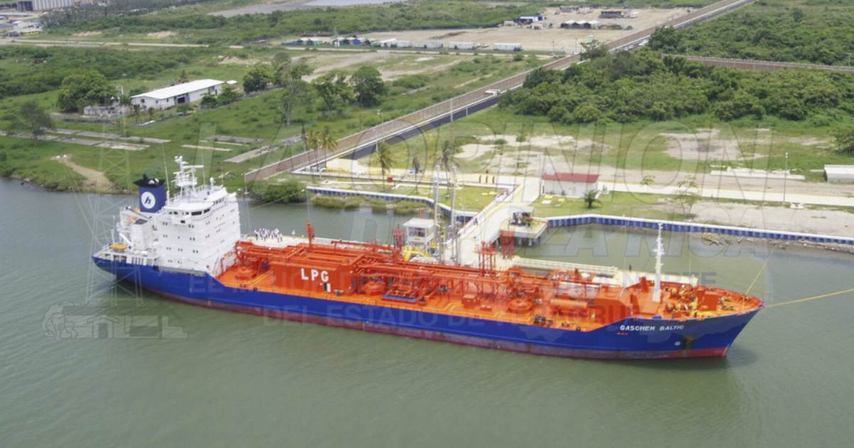 Reviran con demanda por clausura de terminal de combustibles en Tuxpan