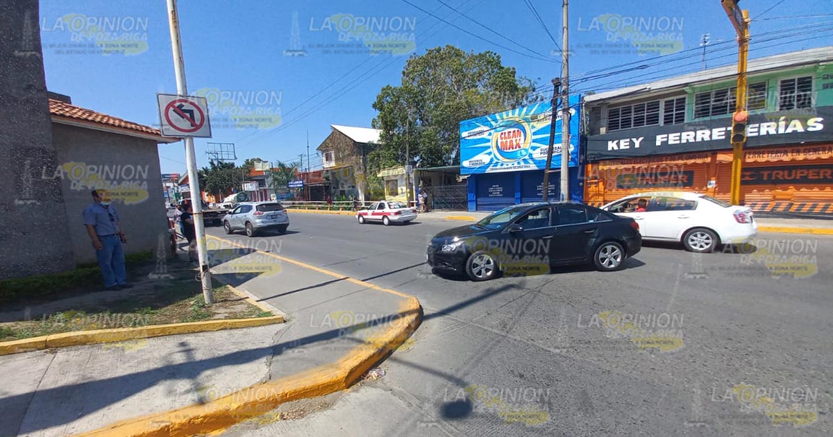 Accidente en Garibaldi deja $30 mil en daños Accidente en Garibaldi deja $30 mil en daños 2
