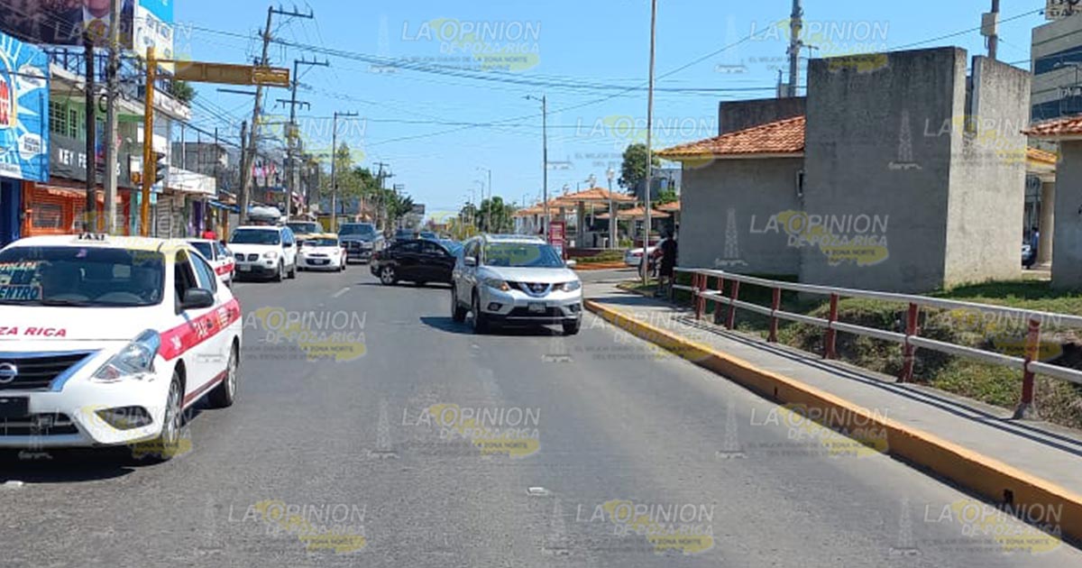 Accidente en Garibaldi deja $30 mil en daños Accidente en Garibaldi deja $30 mil en daños 4