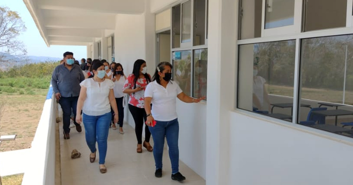 Acercan opciones de estudios a universitarios poblanos