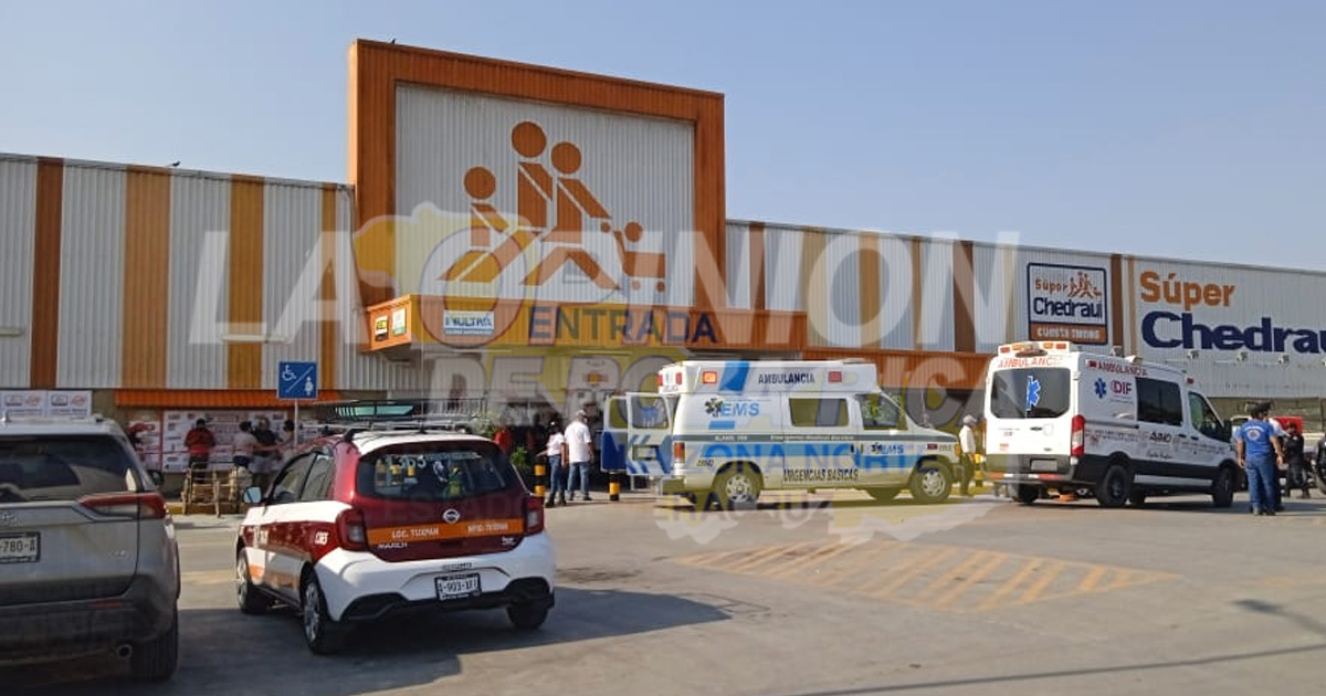 Agreden a masculino en estacionamiento de Chedraui