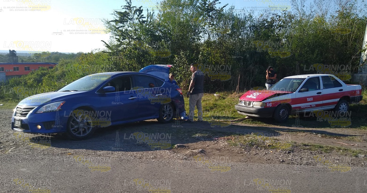 Taxi chocó por alcance contra una Explorer