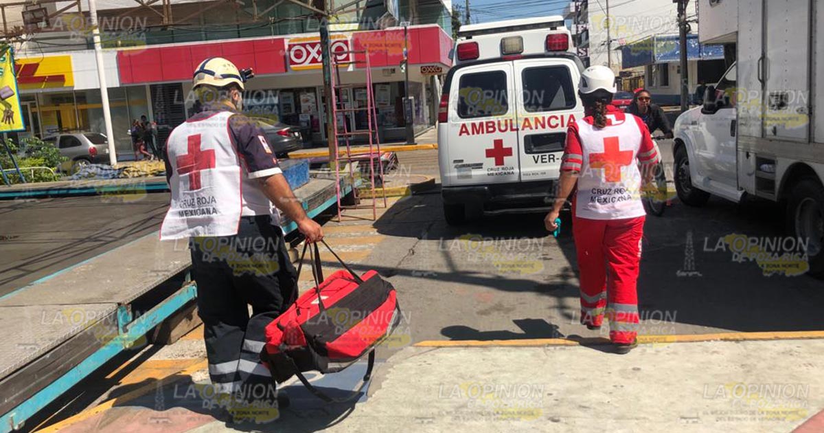 Cae al desarmar los carros chocones en Poza Rica Cae al desarmar los carros chocones en Poza Rica 2
