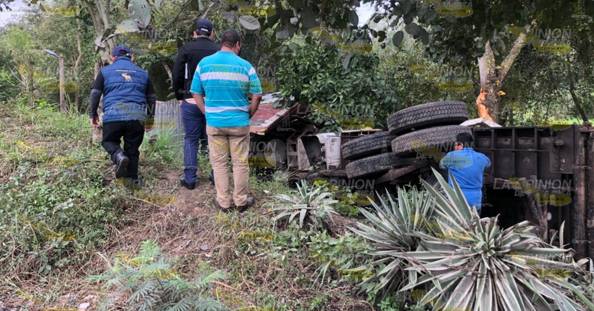 Camión derriba casa y mata a una niña