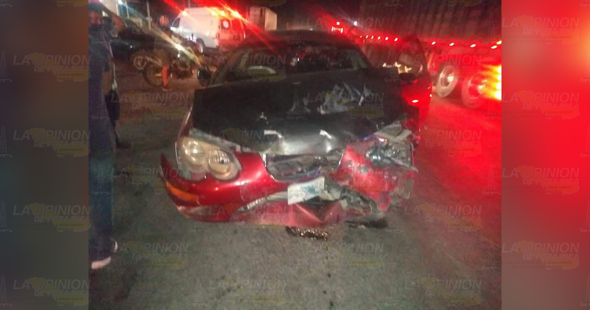 Choque termina en incendio