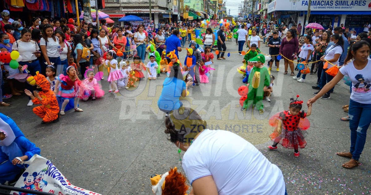 Con desfile infantil reciben la primavera