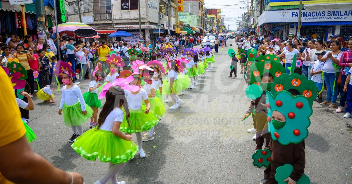 Con desfile infantil reciben la primavera