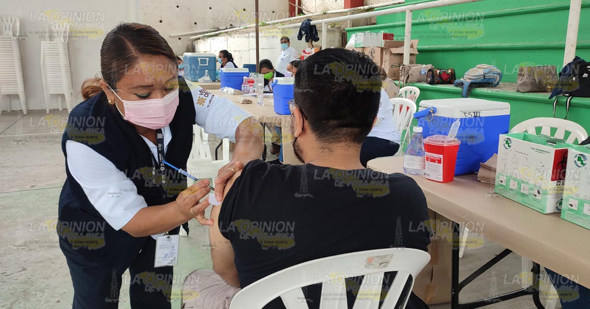 Decenas de jóvenes no fueron vacunados