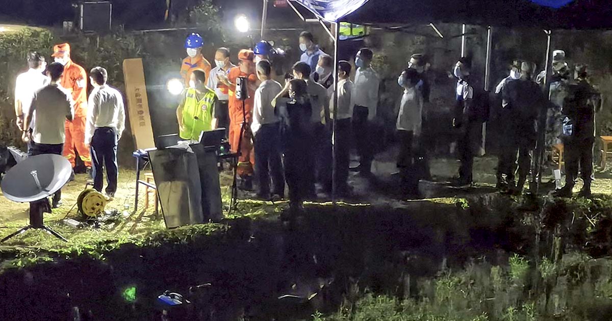 Encuentran con daños una de las cajas negras del avión de China Eastern que se estrelló