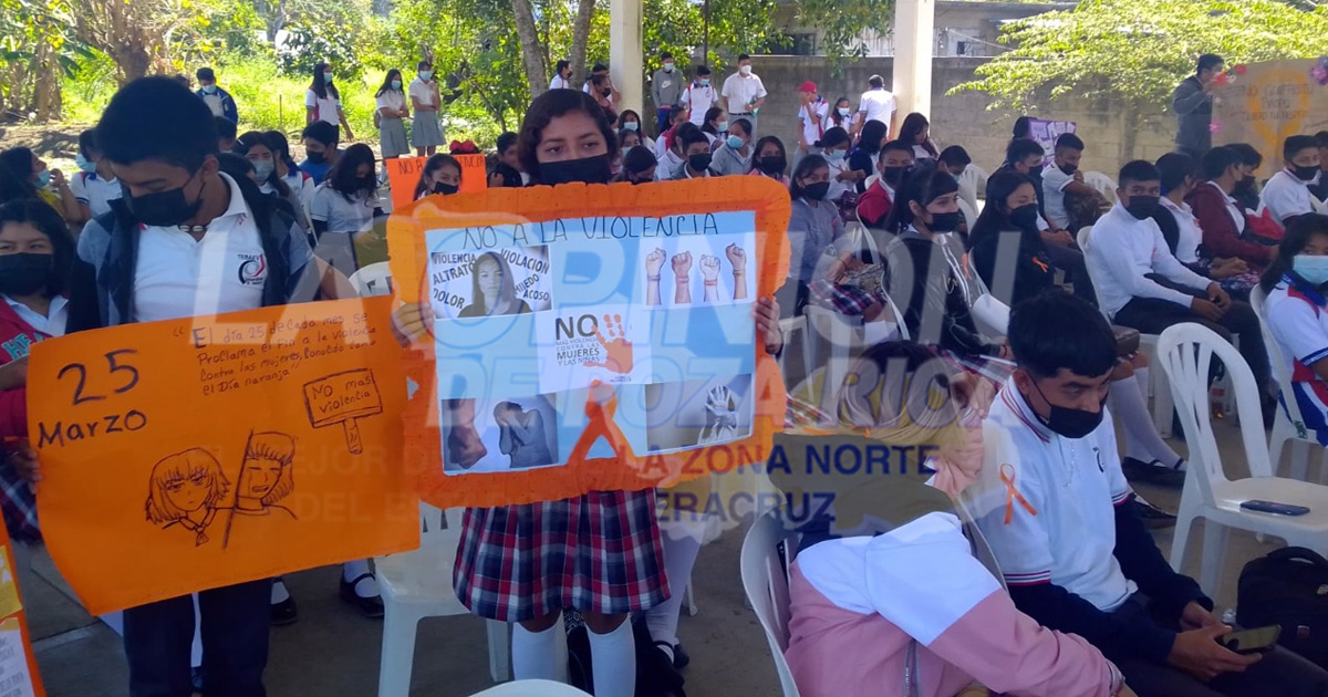 Enseñan a estudiantes a respetar las mujeres
