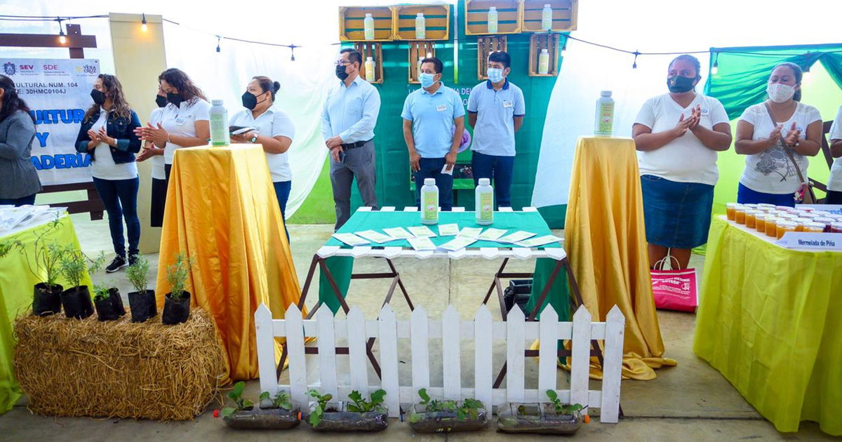 Evalúan a alumnos de la Misión Cultural 104