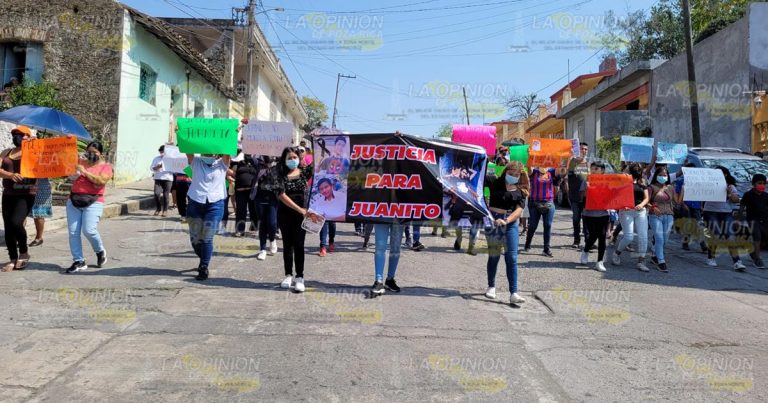 Exigen justicia por muerte de Juanito, joven de 15 años asesinado en Papantla