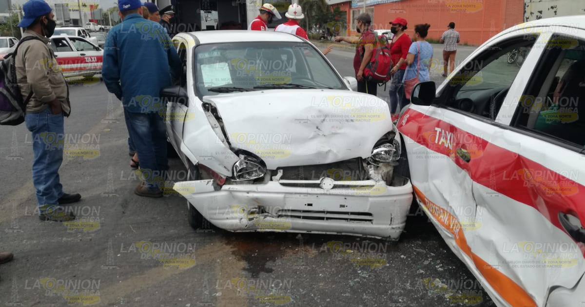 Cinco heridos en fuerte choque