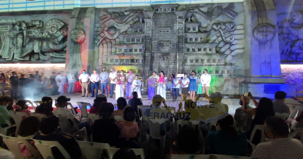 Inauguran la Cumbre en Papantla