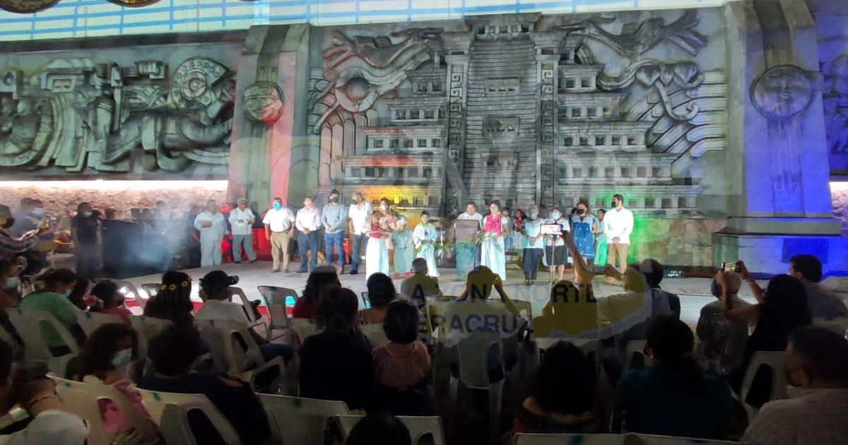 Inauguran la Cumbre en Papantla