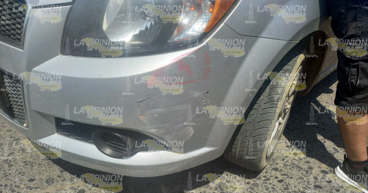 Inicia marcha y choca