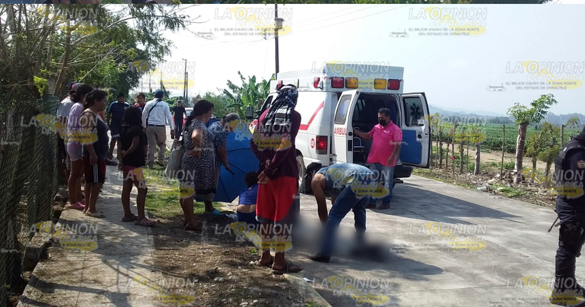 Motociclista golpeado tras arrollar a un abuelito