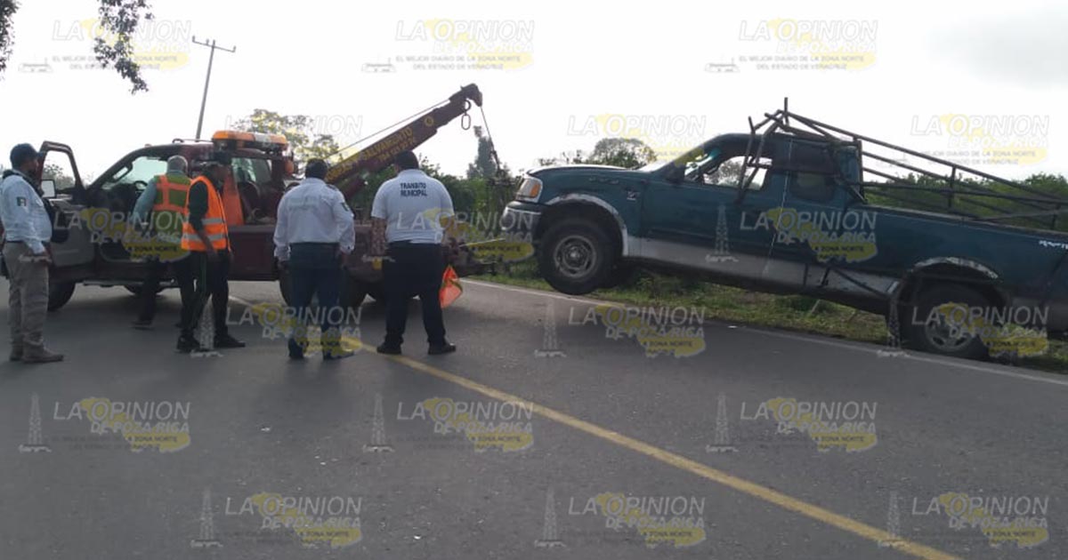 Mujer vuelca tras intentar rebasar en Espinal Mujer vuelca tras intentar rebasar en Espinal 7