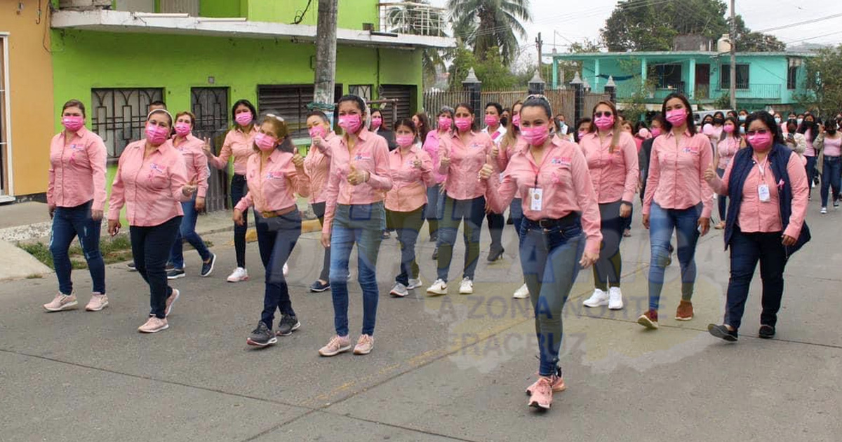 Mujeres pieza clave para la construcción del país