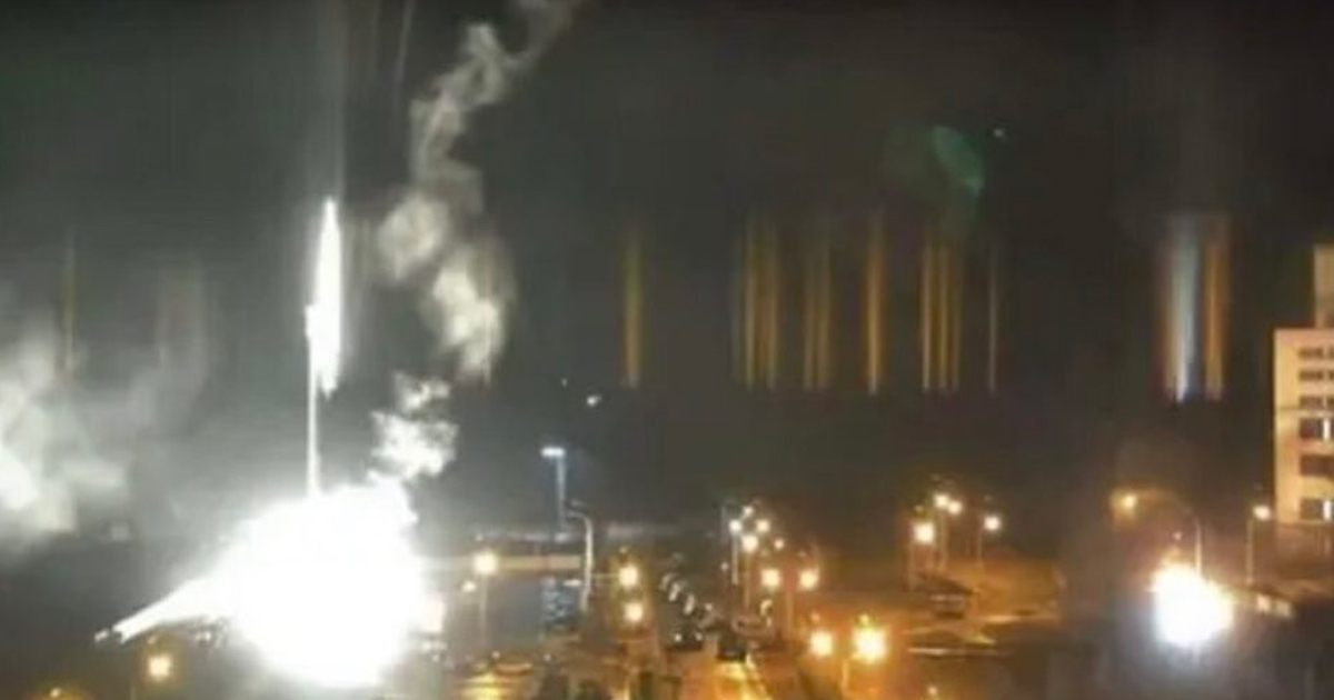 Un ataque ruso provoca un incendio en la central nuclear de Zaporiyia, la mayor de Europa