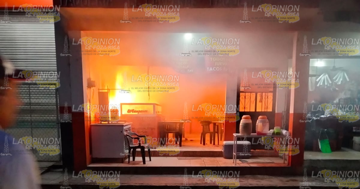 Pavoroso incendio de taquería El Campanas