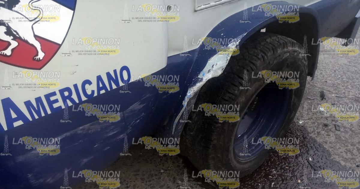 Pierde el control y choca