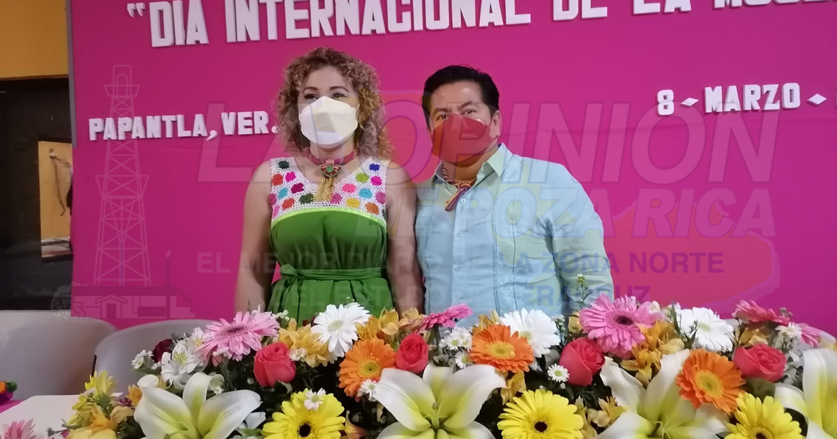 Reconocen trayectoria de mujeres papantecas