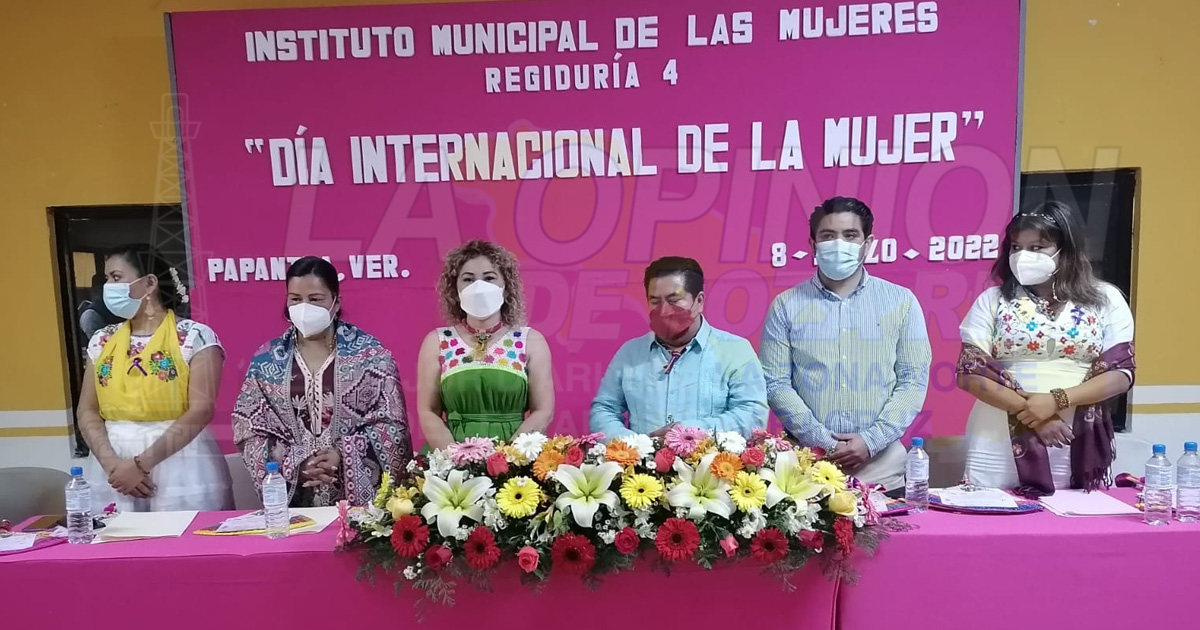 Reconocen trayectoria de mujeres papantecas