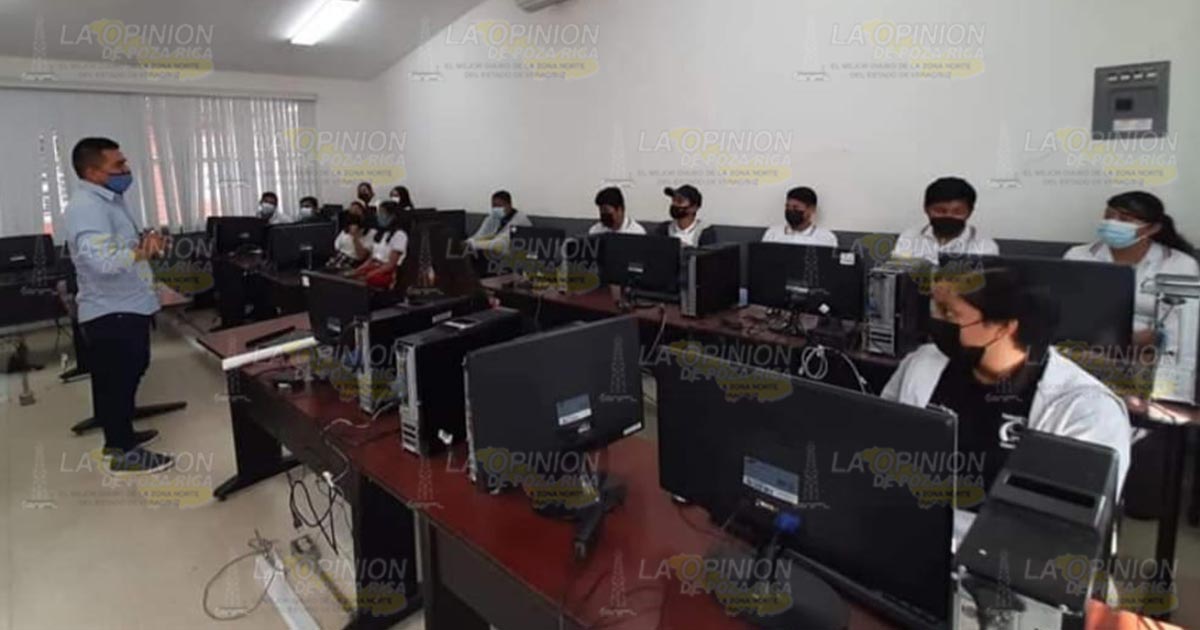 Reinician talleres de Robótica en el TEBAEV Coatzintla