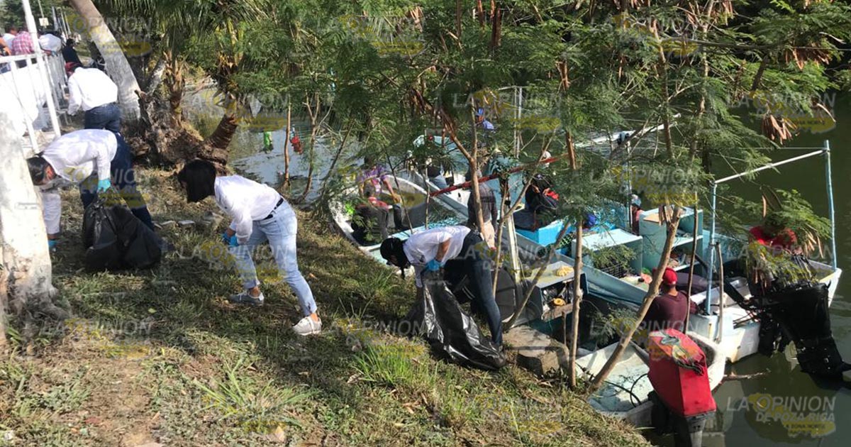 Saneamiento al Estero Tenechaco Saneamiento al Estero Tenechaco