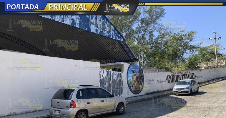 Se clavaron lana escolar