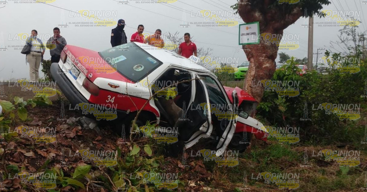 Taxis se estampa contra un árbol; dos mujeres heridas