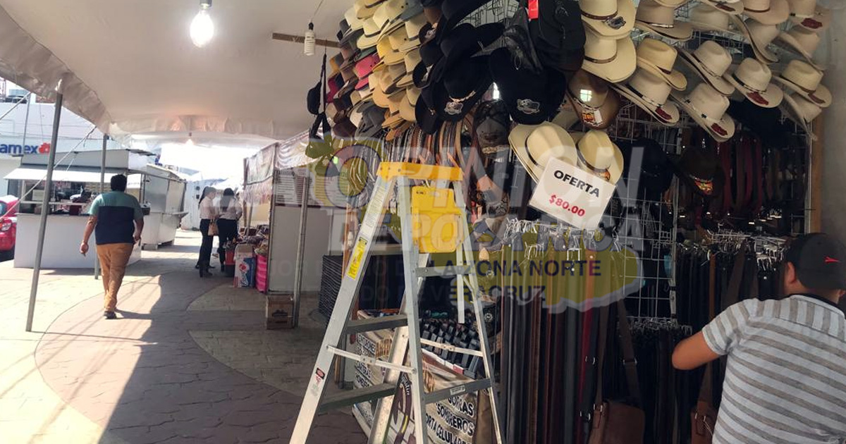 Vendedores foráneos toman el parque Reforma