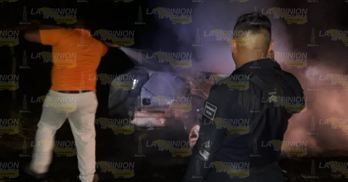 Automóvil quedó reducida a cenizas tras incendiarse