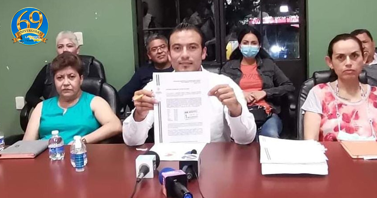 Alcalde de Juan Galindo revende ambulancia municipal