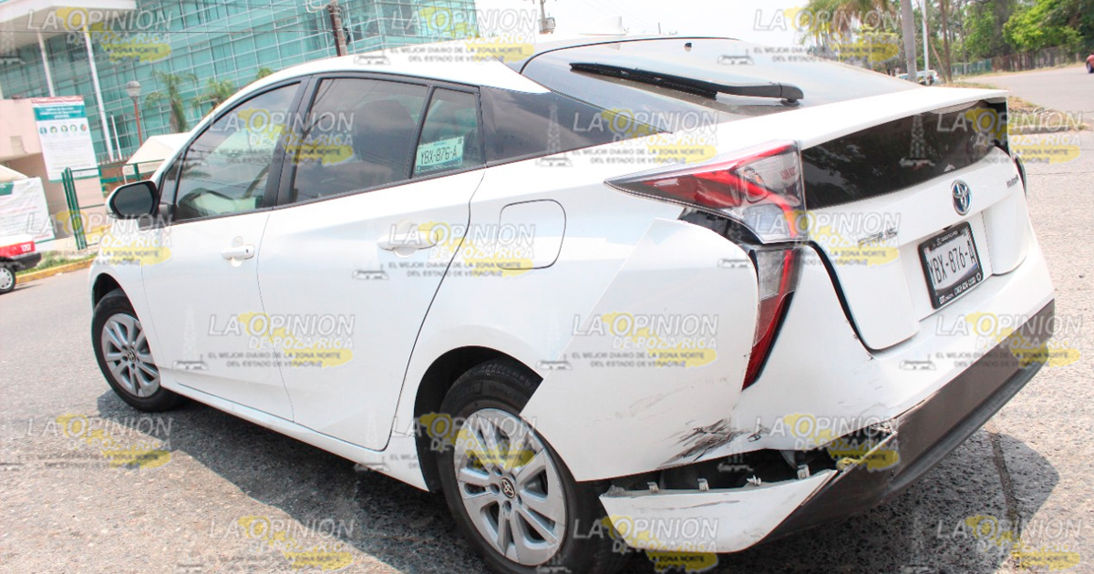 Aparatosa carambola de cuatro autos frente al Seguro Social