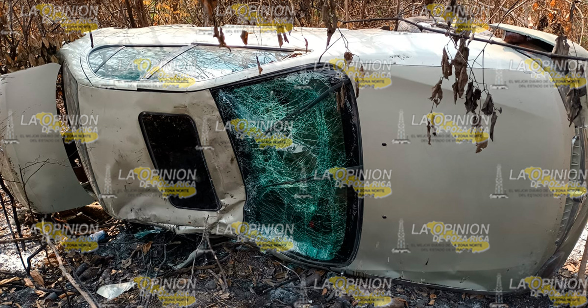 Auto volcado y abandonado