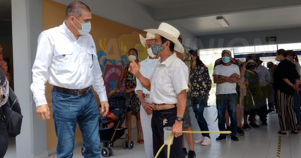 Autoridades forman parte de la consulta ciudadana en la Sierra de Puebla