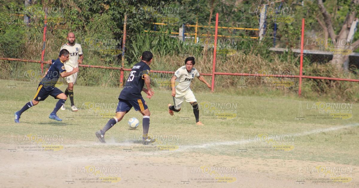 Autos Arenas le pega a Cazones Autos Arenas le pega a Cazones 5