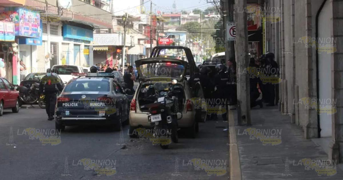 Balean a mujer policía Balean a mujer policía