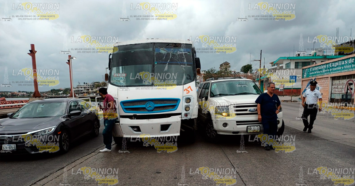 Chocan en el bulevar