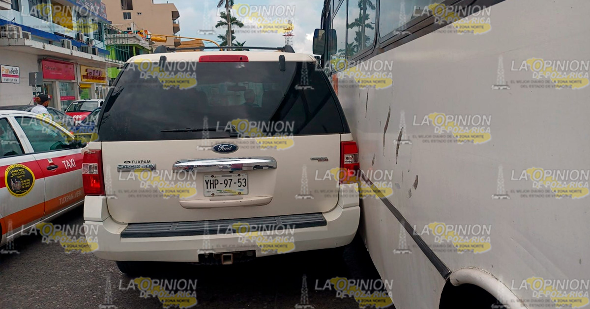 Chocan en el bulevar