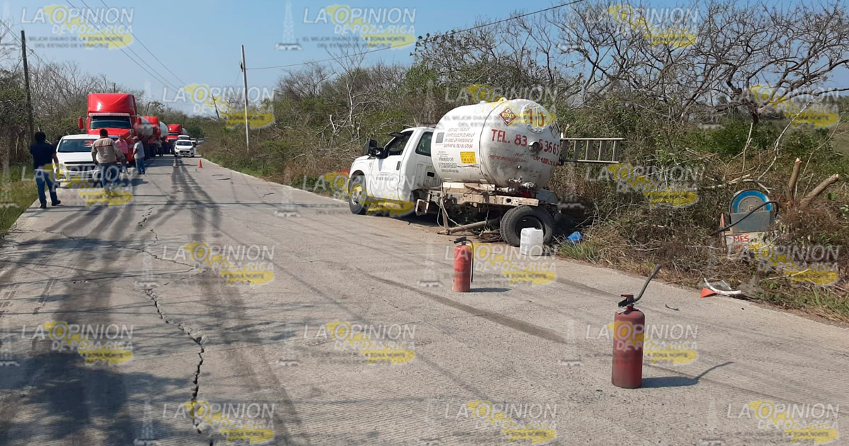 Chocan pipas en la carretera Tuxpan-Cazones | Video