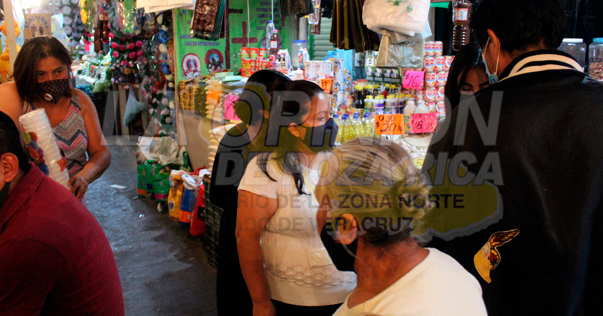 Comerciantes del mercado Poza Rica esperan repunte en Semana Santa