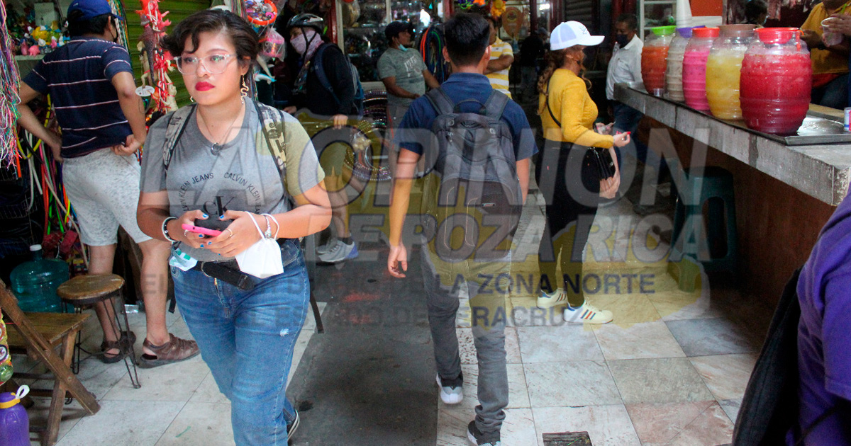 Comerciantes del mercado Poza Rica esperan repunte en Semana Santa