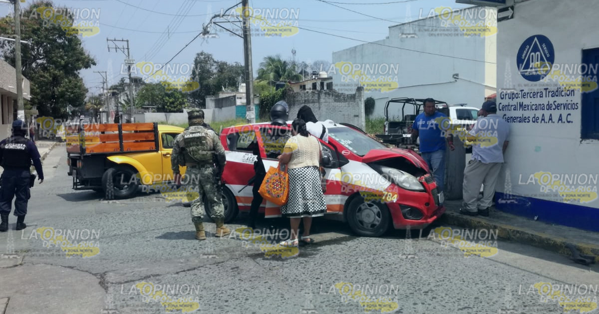 Encontronazo en céntrico crucero | Video