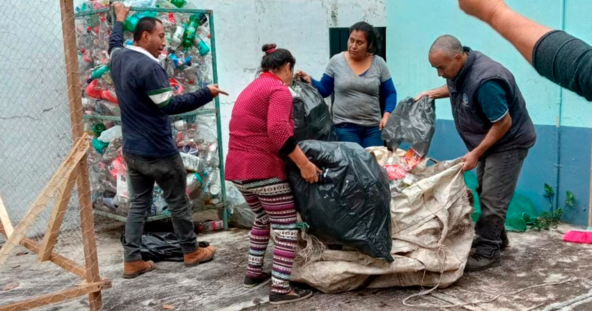 Escuelas suman esfuerzos por Medio Ambiente recolectando PET